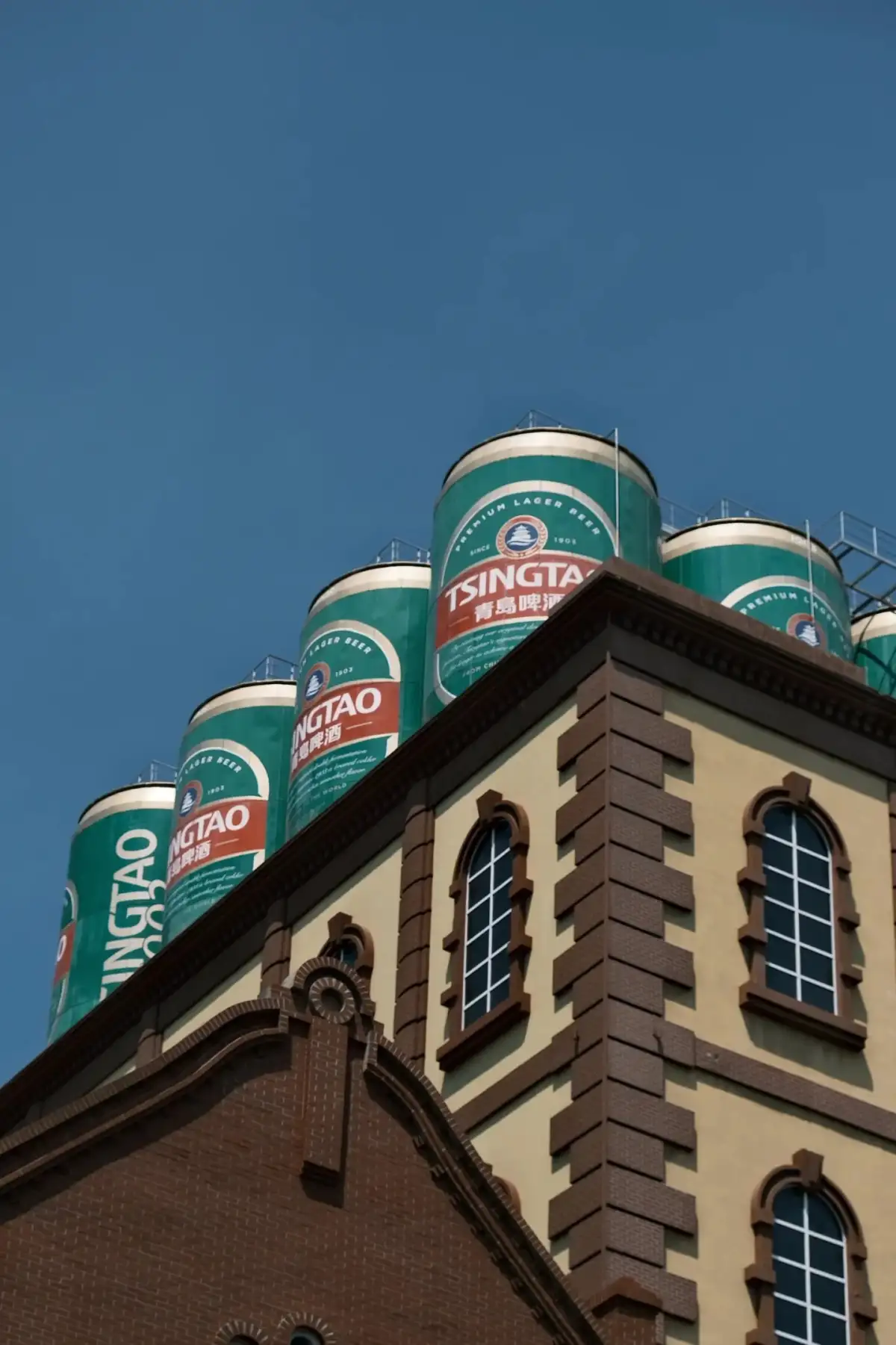 青岛啤酒博物馆屋顶装饰与厂房
